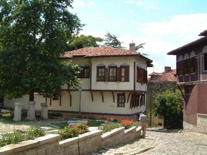 alt1