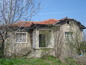 House for sale near Sliven, Bulgaria - A small house in bad condition situated 25 km far from the town of Sliven