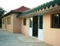<I>A new building in perfect condition</I>