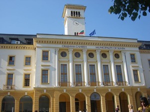 alt1