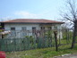 House for sale near Sliven. A country house, located in the center of a nice Bulgarian village